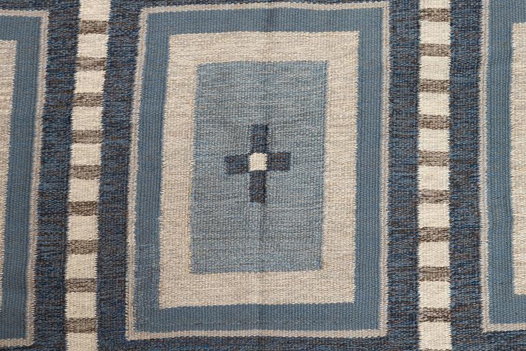 Sigvard Bernadotte, a carpet, flat weave, ca 320 x 194 cm, unsigned.