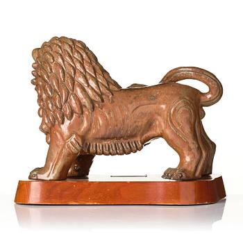 Gunnar Nylund, a unique sculpture of a lion, Rörstrand 1950s.