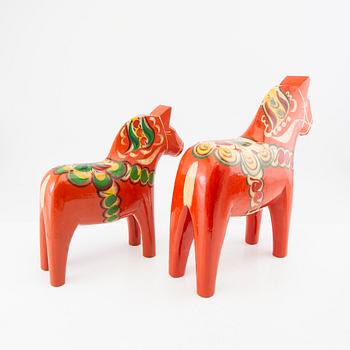 Collection of Dala horses and roosters, 13 pcs, 20th century.