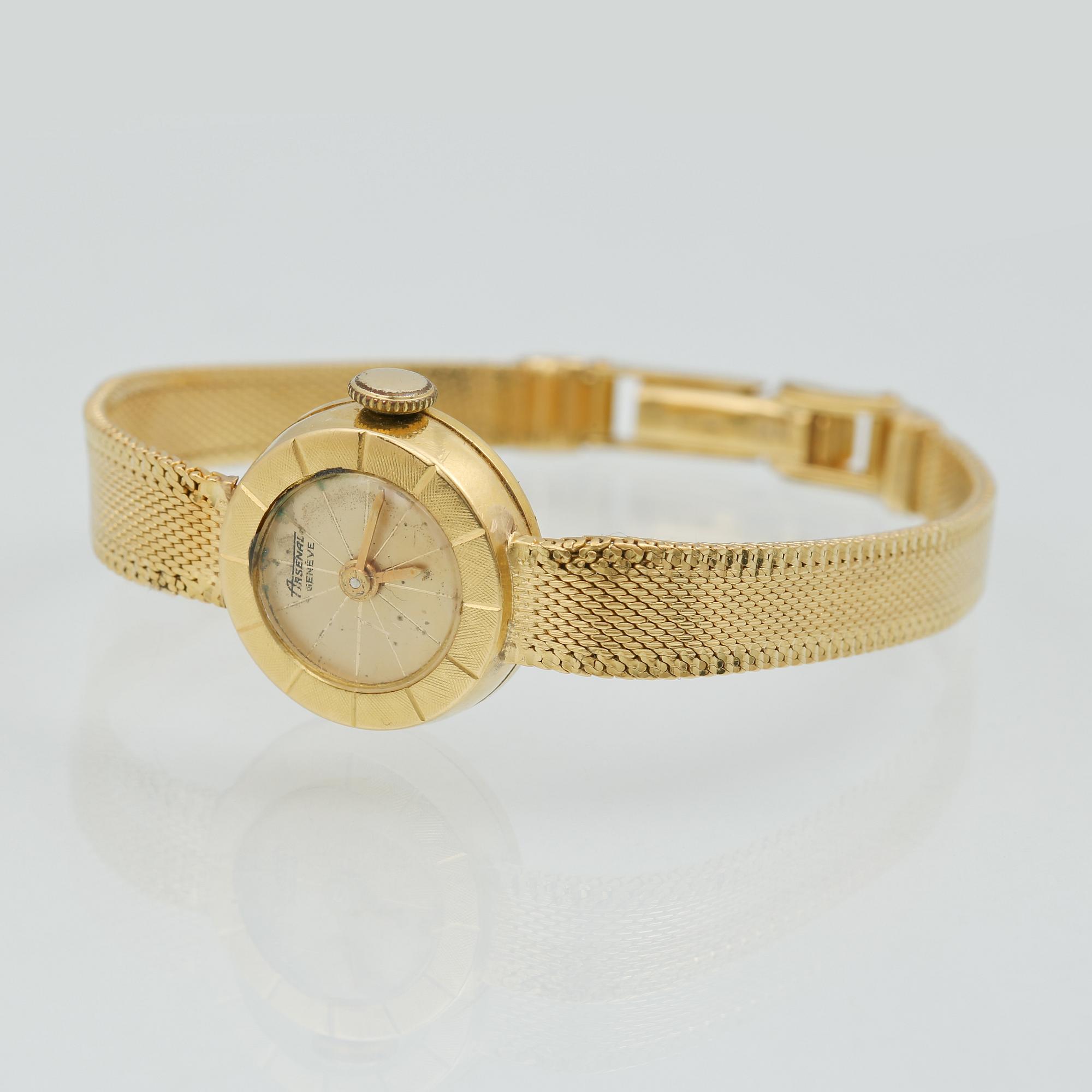 DAMARMBANDSUR, 18K guld, Arsenal. Vikt 19,1 gram.