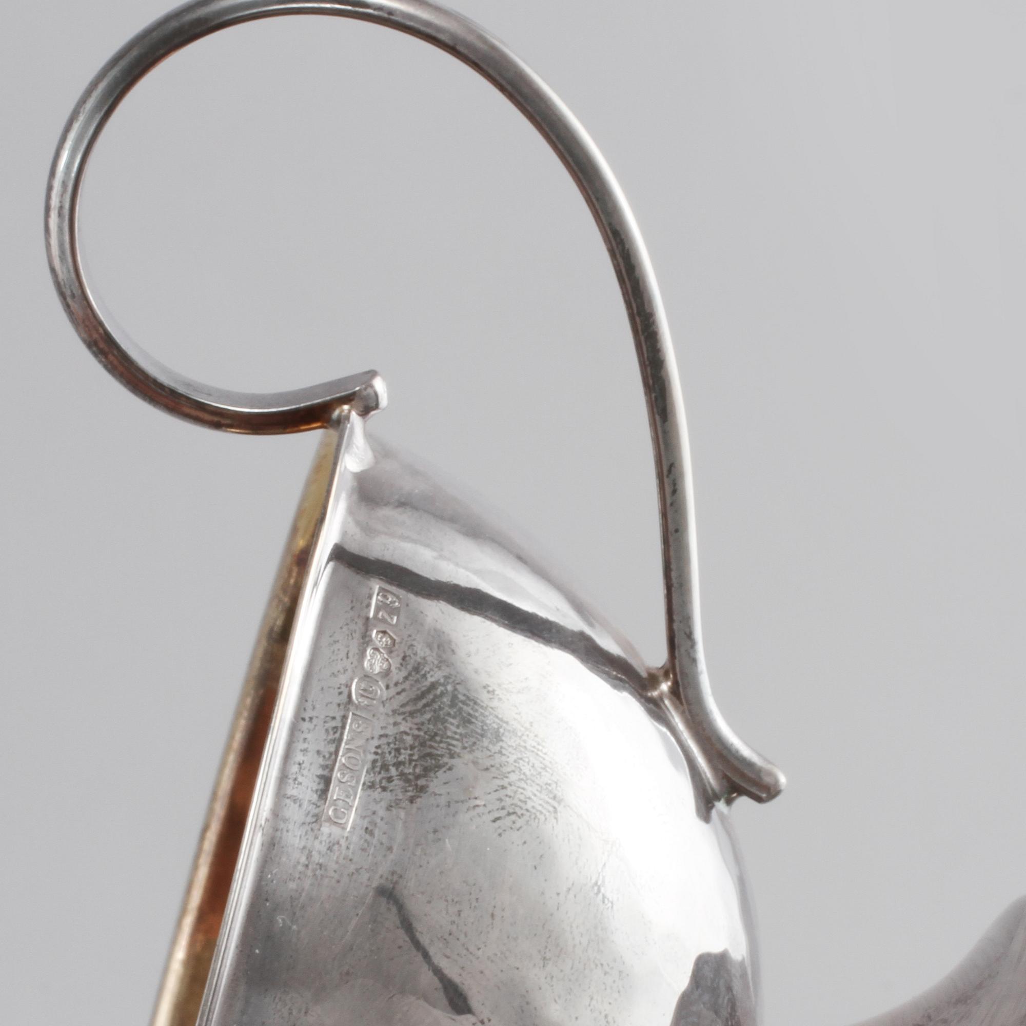 PUNCHMUGGAR, 6+1 st samt ASKFAT, silver, Sverige, 1900-talets andra hälft, total vikt ca 380 g.