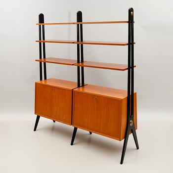 BOKHYLLA, 1900-talets mitt.