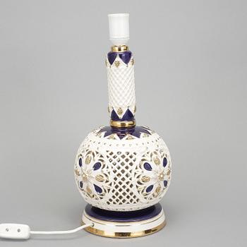 BORDSLAMPA, keramik, Italien, 1900-talets tredje kvartal.