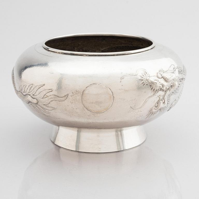 A Chinese silver bowl, Tuck Chung, Hwang Chang, Shanghai, early 20th century.