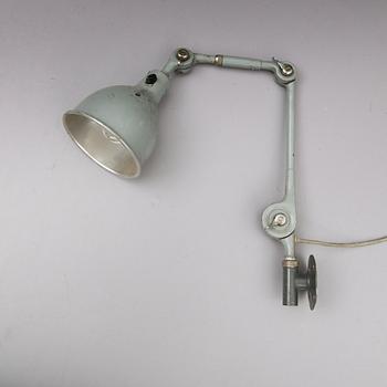 VÄGGLAMPA, industrimodell, PeFeGe, 1900-talets mitt.
