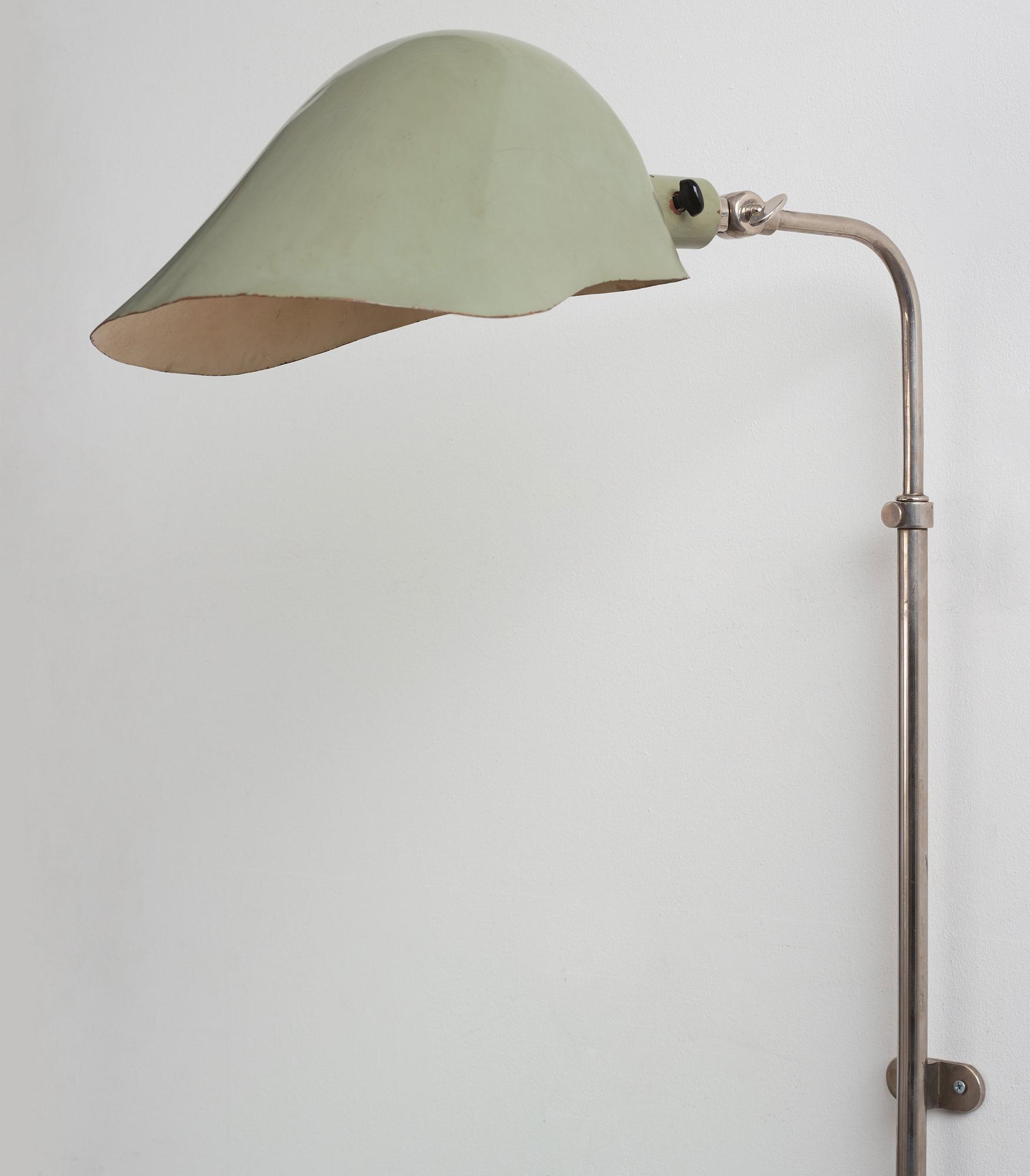 Gunnar Asplund, vägglampa, "Typ 16". Proveniens: Rådhuset i Göteborg 1936. Sannolikt utförd av Arvid Böhlmarks Lampfabrik.