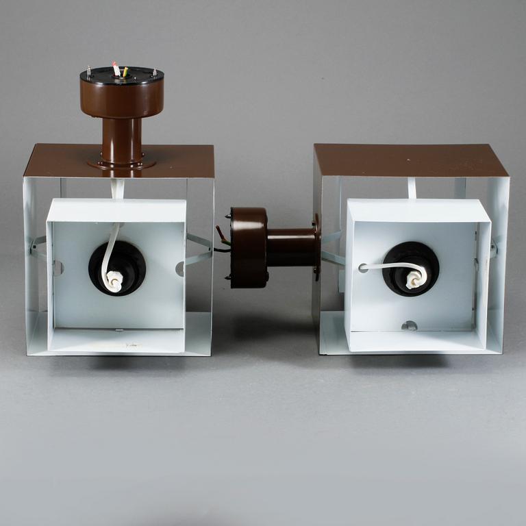 VÄGGLAMPOR, ett par, Hans Agne Jakobsson, Markaryd, Sverige, 1900-talets andra hälft.