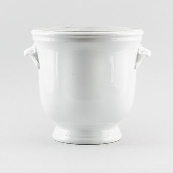 YTTERFODER, porslin, Frankrike, 1900-talets första hälft.