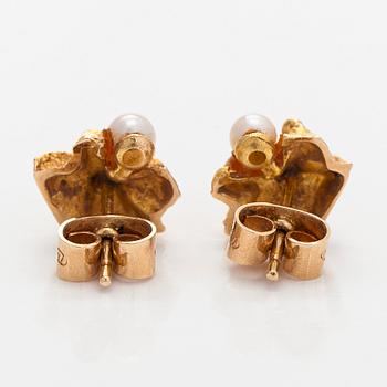 Björn Weckström, earrings, “Saana”, cultured pearls, 14K gold. Lapponia 1975.