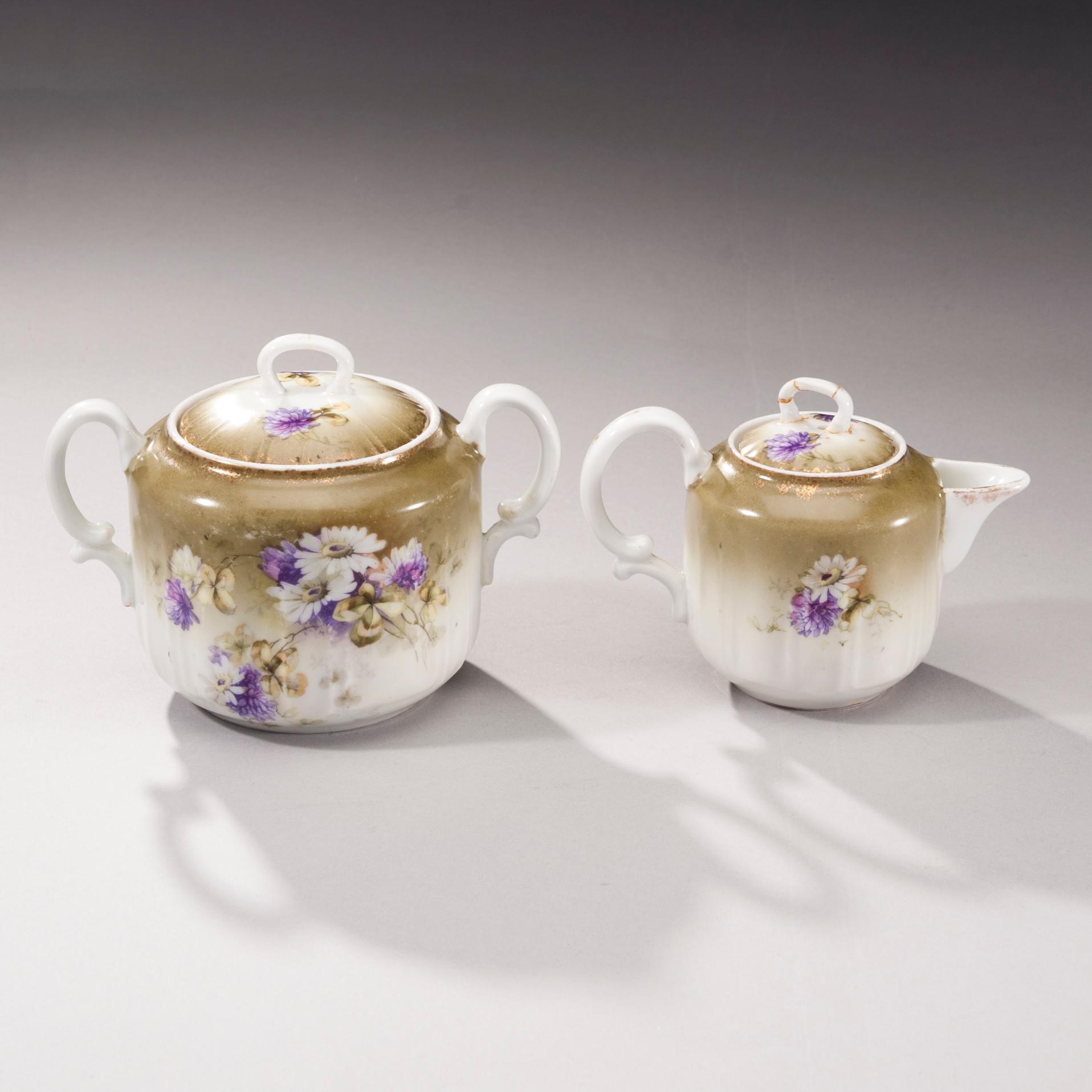 GRÄDDSNÄCKA och SOCKERSKÅL, porslin, Gardner, Ryssland 1880-1890.