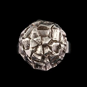 RING, sterlingsilver, Bengt Hallberg, Köping, 1971. Vikt 9 g.