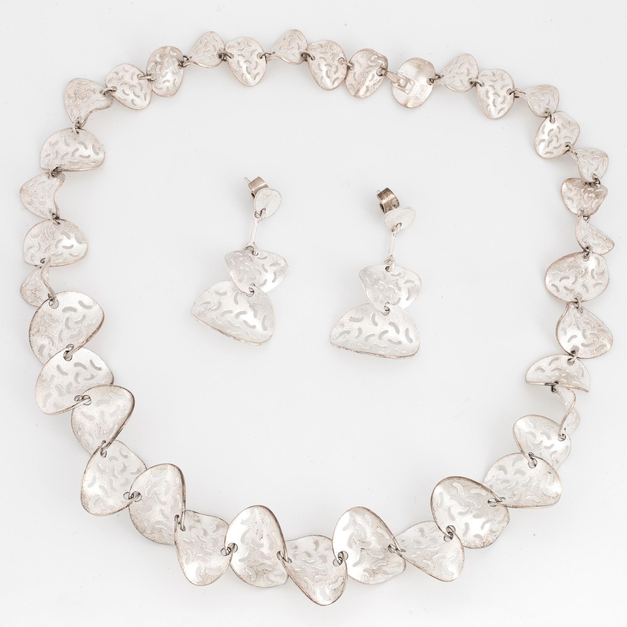 Lapponia. A sterling silver necklace and a pair of earrings.