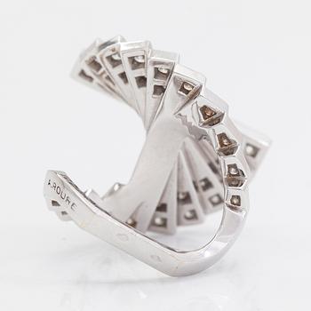 An 18K white gold 'Escalier' ring with diamonds ca 2.04 ct in total by Alain Roure, France.