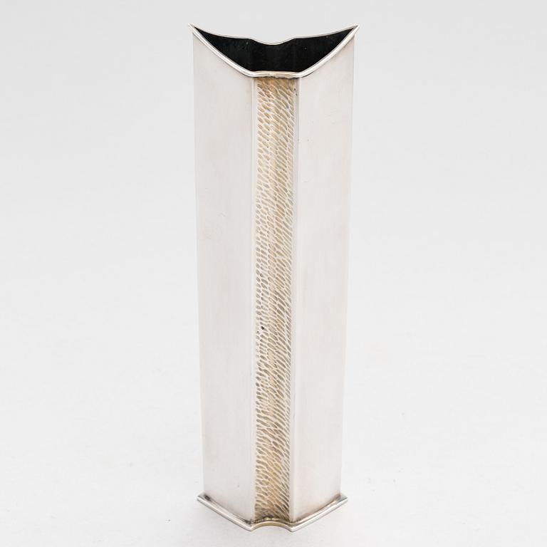 Kaj Blomqvist, A silver vase, Hämeenlinna 1968.