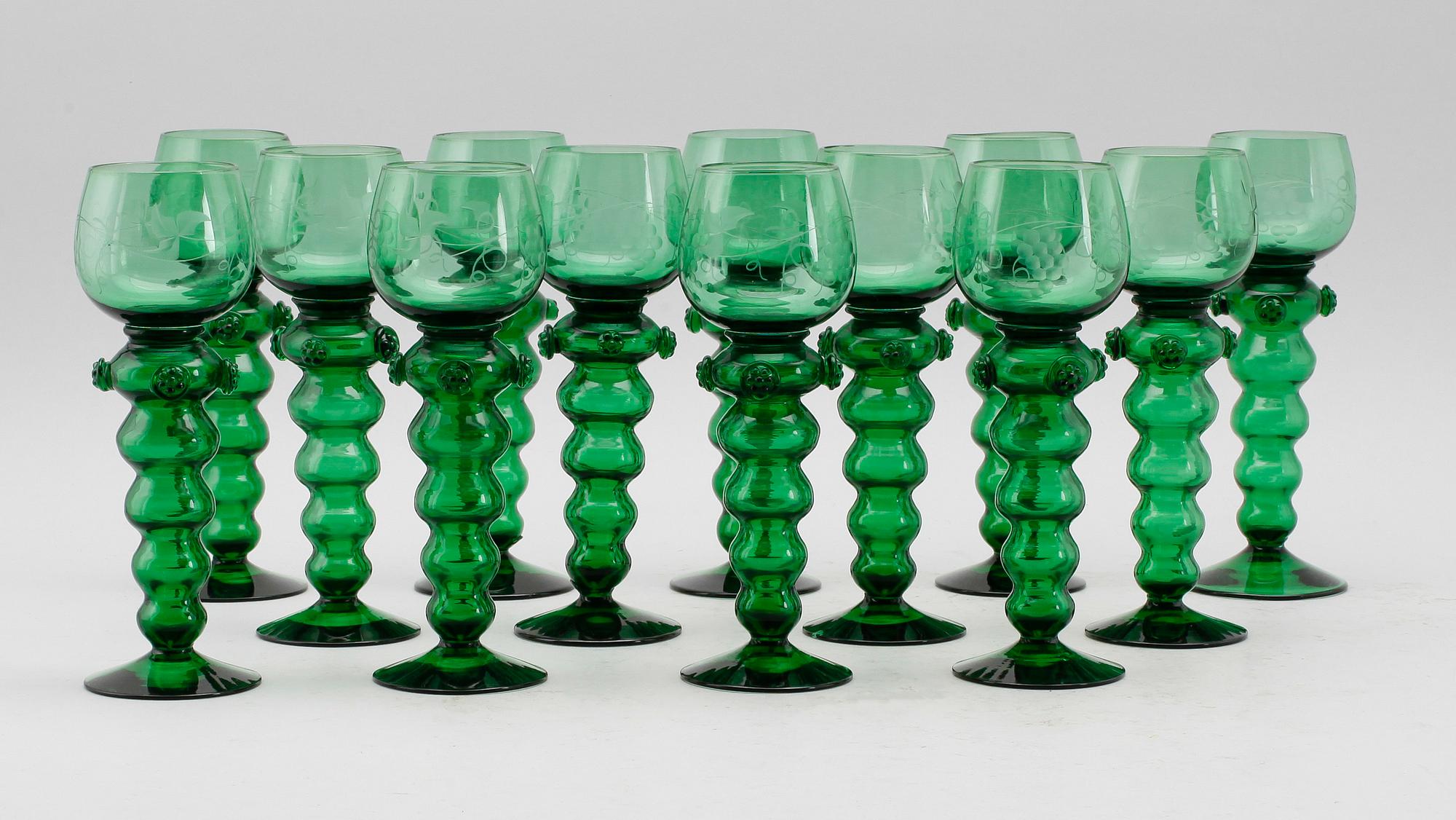 REMMARE, 13 st, glas, 1900-talets andra hälft.