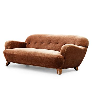 247. A Mid Century Modern sofa, probably ca 1939.