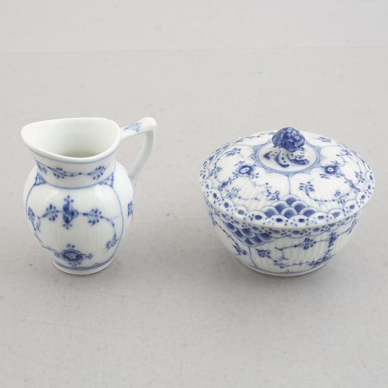Royal Copenhagen, 17 pieces of a "Musselmalet" service, Denmark, varying dates of manufacture 1894-1960's.