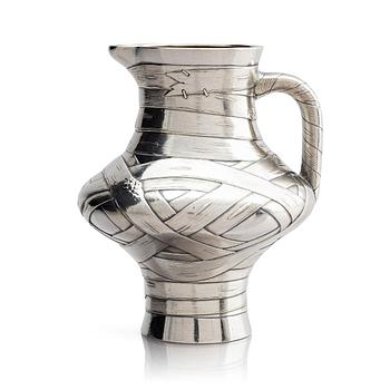 327. Sazikov, gräddkanna, förgyllt silver, Moskva 1881.