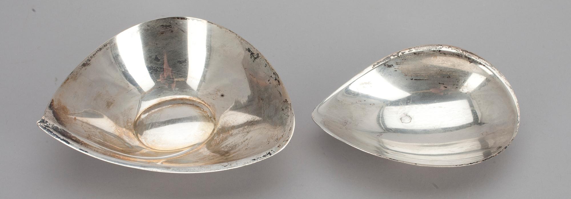 SKÅLAR, 2 st, silver, Tapio Wirkkala, Tavastehus 1963 och 1965. Ca 170 g.