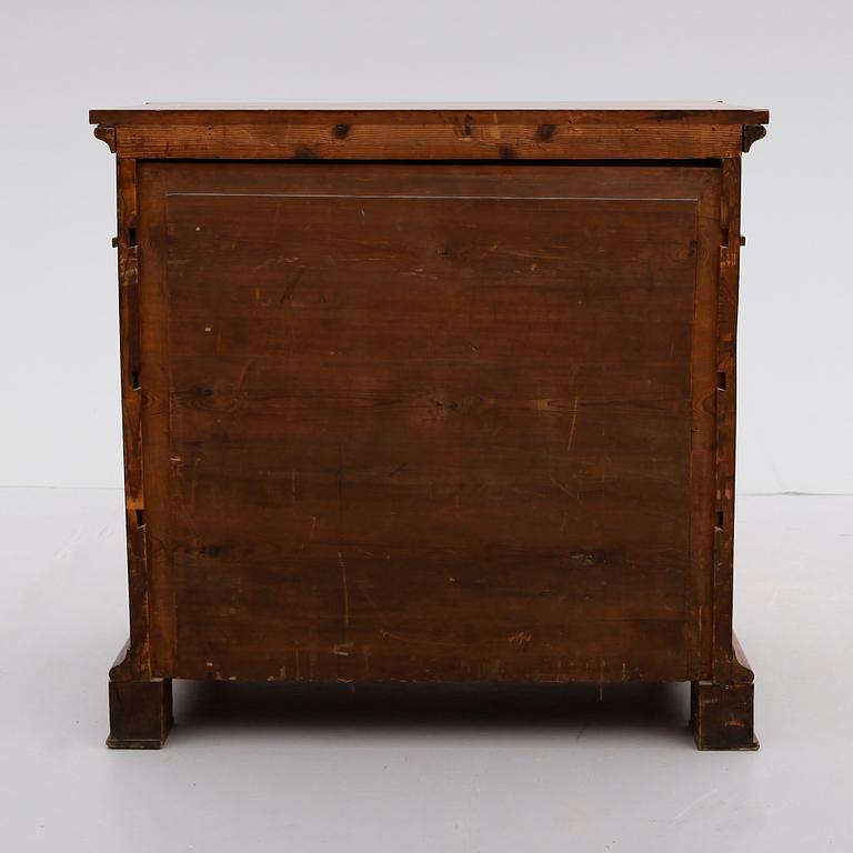BYRÅ, senempire, 1800-talets mitt.