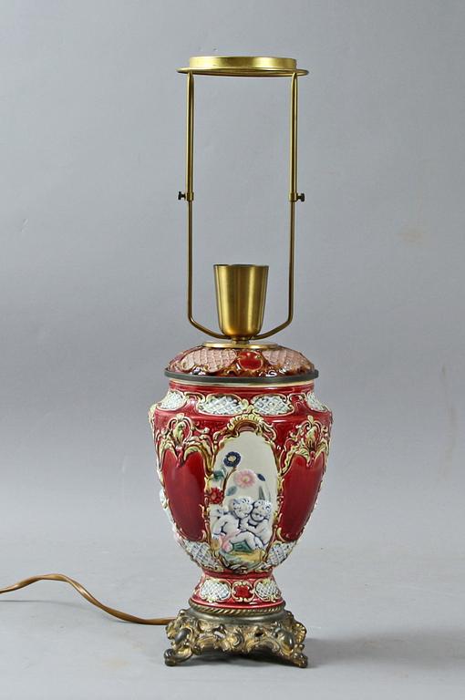 BORDSLAMPA, majolika, 1800/1900-tal.