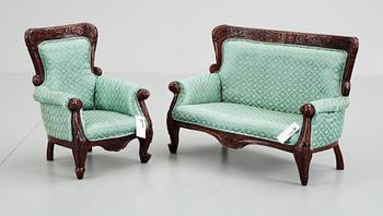 BARNKAMMARMÖBEL, 2 delar, rokokostil, 1900-tal.