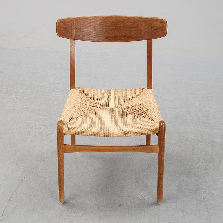 Hans J Wegner, stolar, 6 stycken (4+2), "Spisestolen", CH-23, Carl Hansen & Son, Odense Danmark, formgiven 1951.