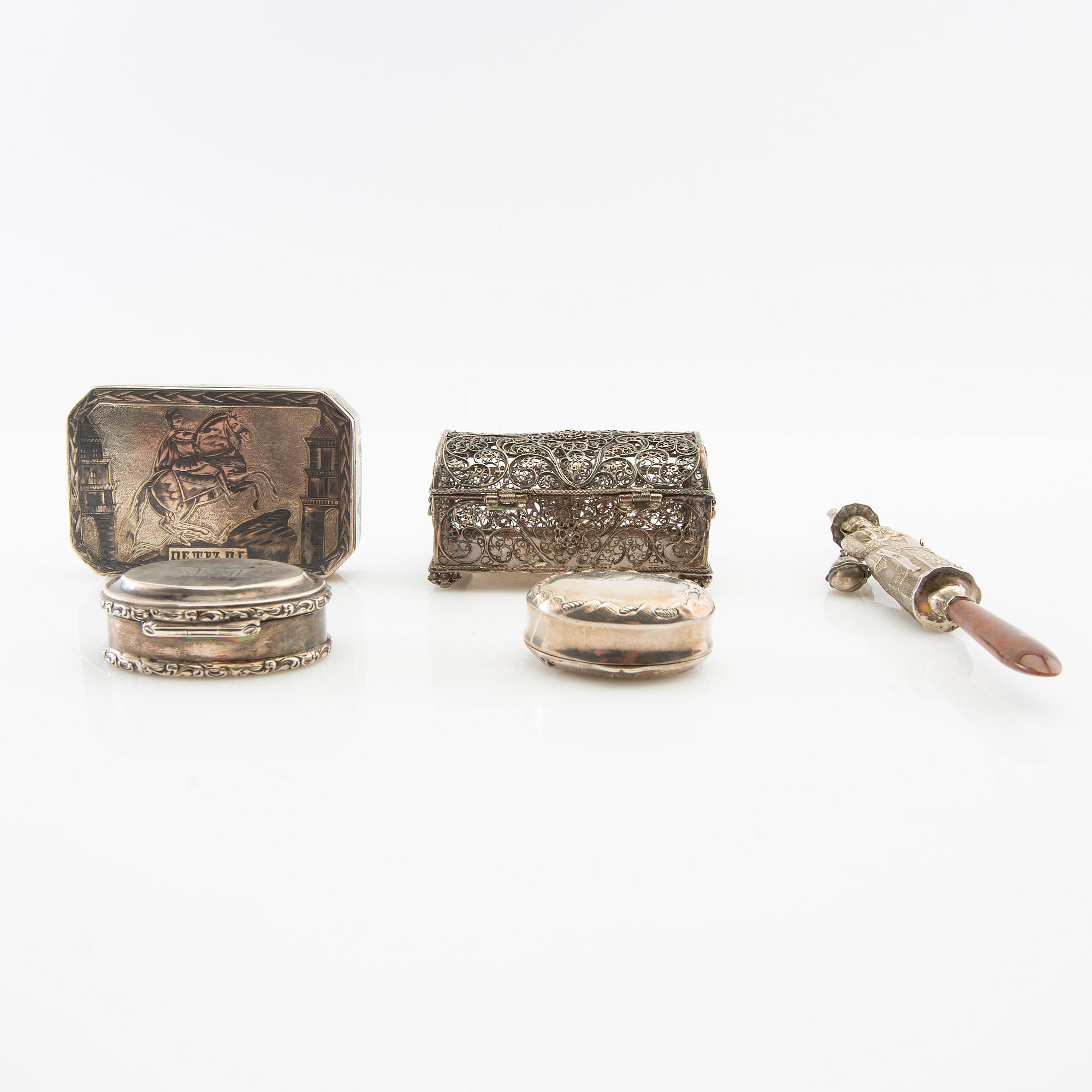 Silver items, including Russia, around the year 1900.