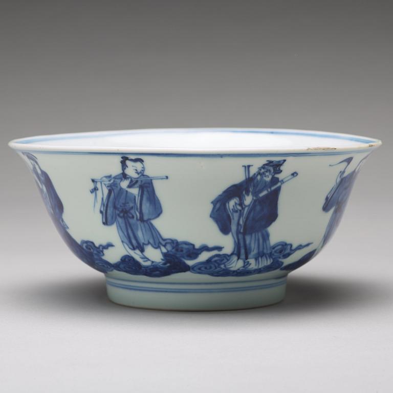 A blue and white bowl, Qing dynasty (1644-1912), with Qianlong sealmark.