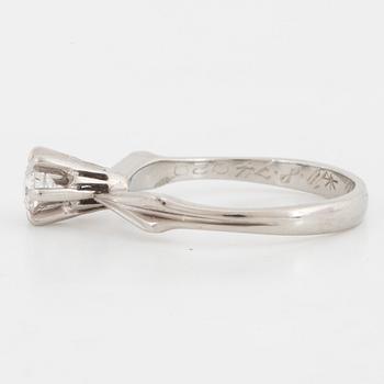 0,20 ct brilliant-cut diamond ring.