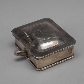 PARTI SILVER, 2 delar, bla Nils Leonard Dahlström, Örebro 1864. Total vikt ca 127 gram.