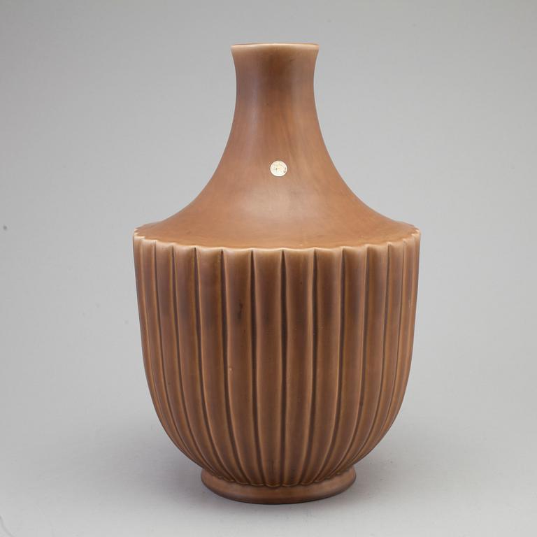 EWALD DAHLSKOG, a ceramic vase from Bo Fajans, signed ED.