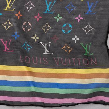 SCARF, Louis Vuitton.