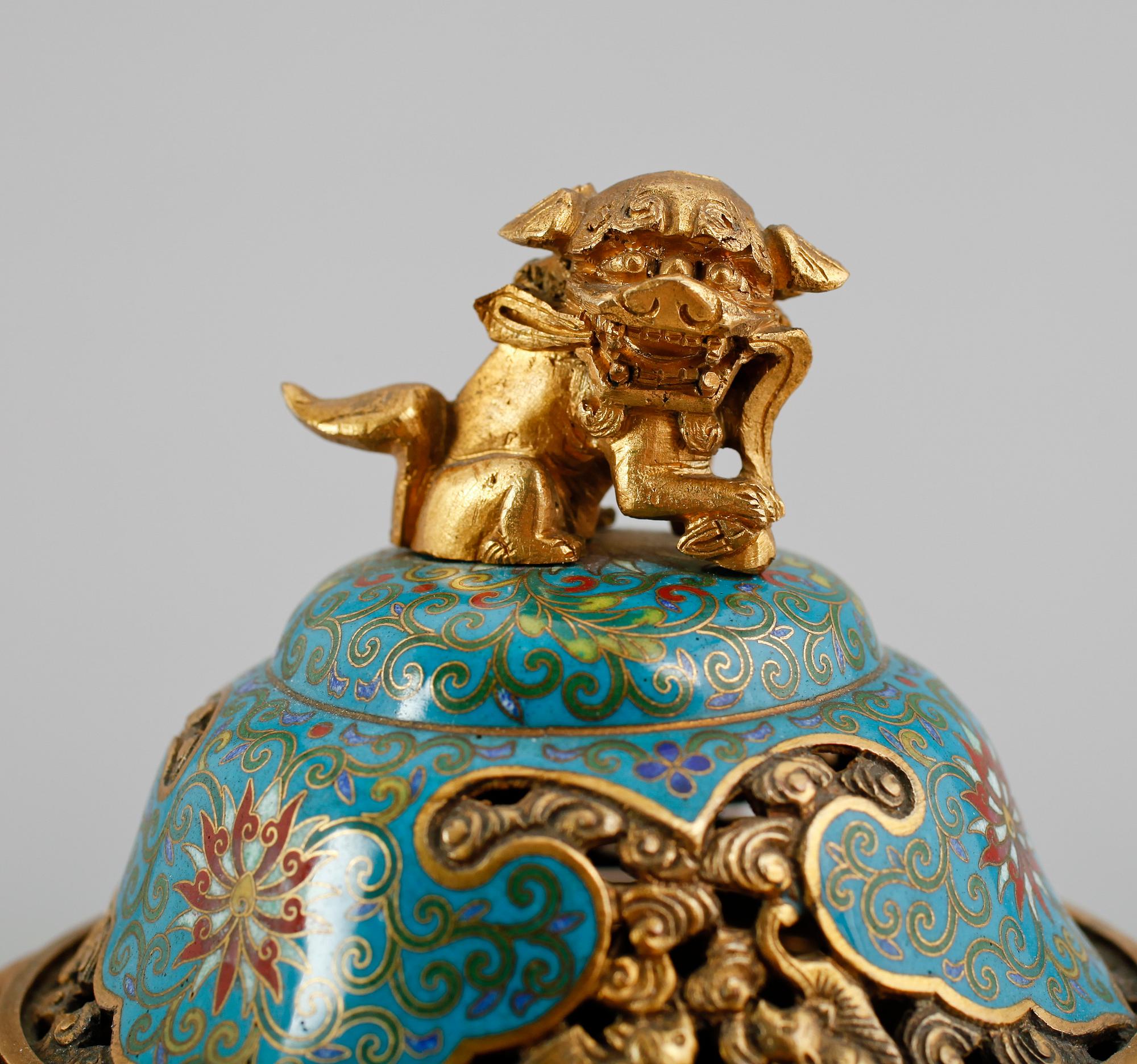 A cloisonné tripod censer, late Qing Dynasty (1644-1912)/ early 20th Century, bearing a Lao Tian Li mark.
