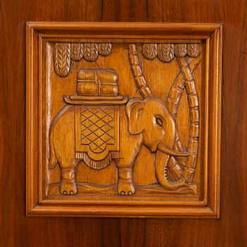 Eugen Höglund bildhuggarverkstad, skåp, Vetlanda, 1950-tal.