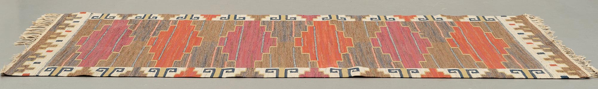 Märta Måås-Fjetterström, MÄRTA MÅÅS-FJETTERSTRÖM, A CARPET, "Bruna heden", flat weave, ca 287,5 x 153 cm, signed AB MMF.