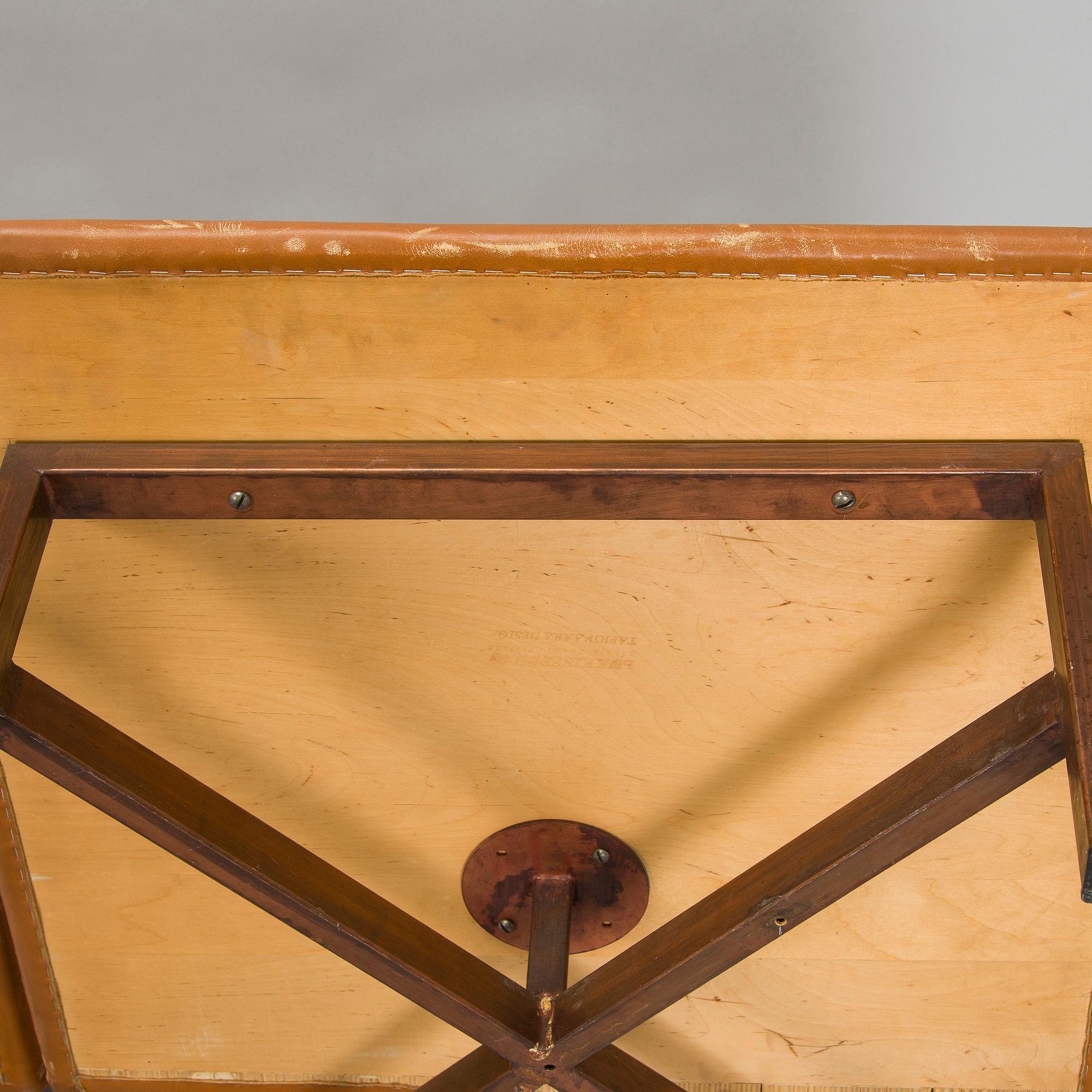 Ilmari Tapiovaara, sohva / nojatuoleja 3 kpl, valmistaja Lukkiseppo, 1900-luvun puoliväli.