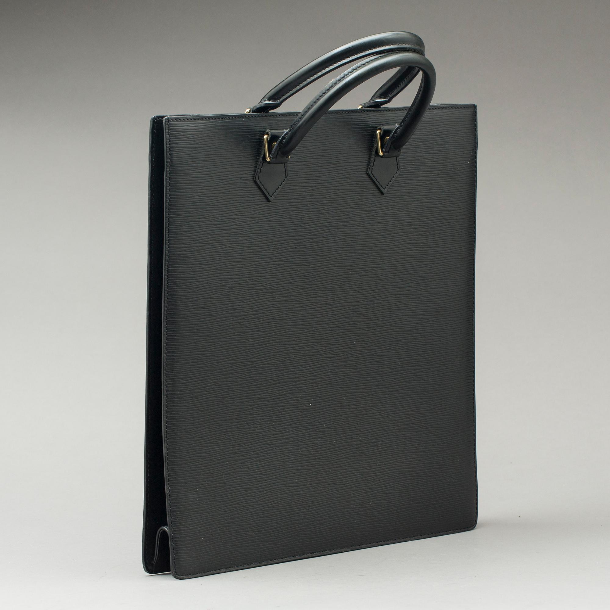 VÄSKA, "Sac Plat Epi", Louis Vuitton.