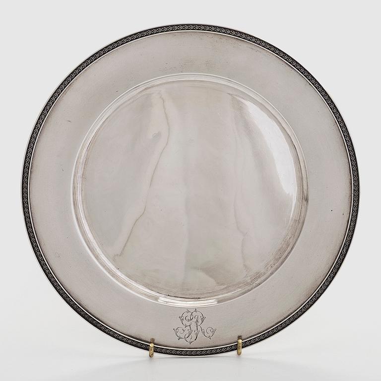Bricka, silver, S:t Petersburg 1894. Mästarstämpel P.L.