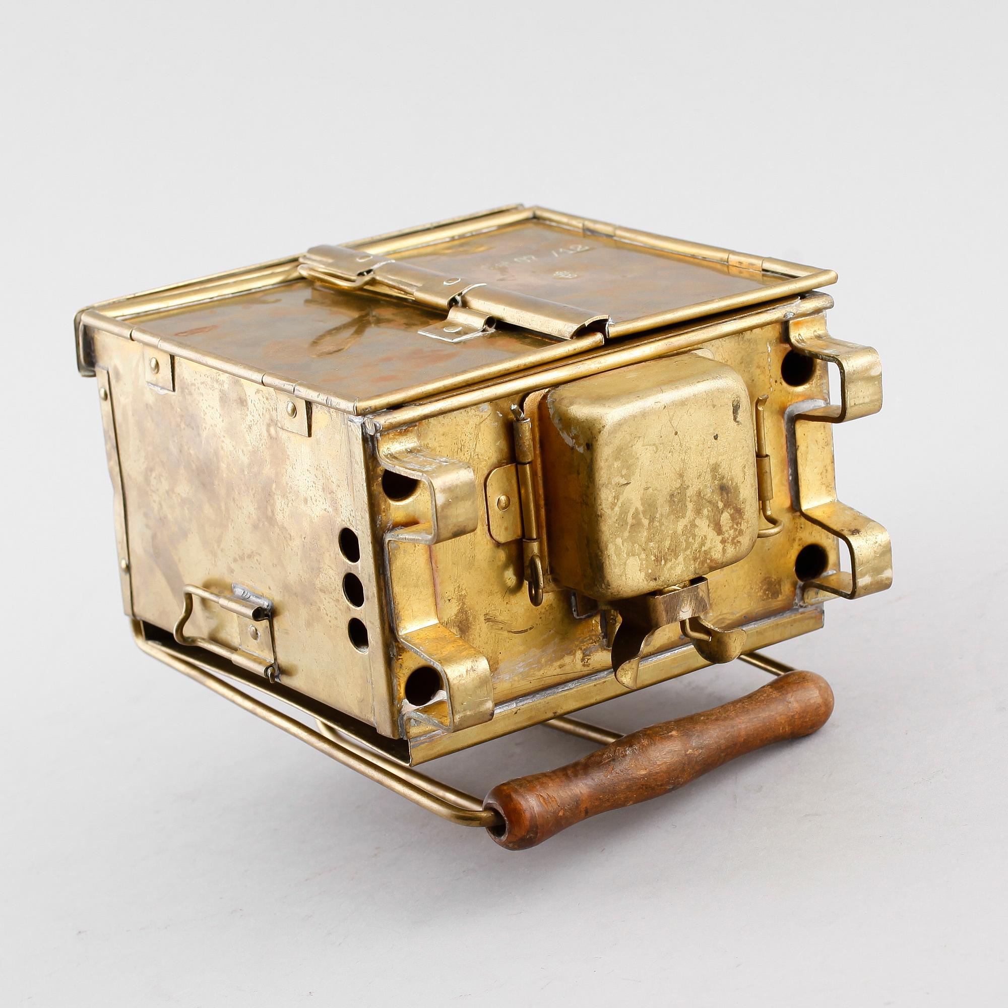 LANTERNA, mässing, F.F.A Schulze, Berlin, 1917.