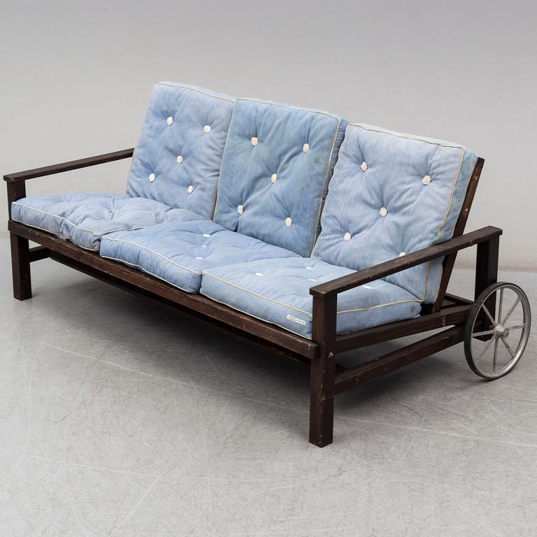 ELSA STACKELBERG, a garden sofa from the second half of the 20th century.