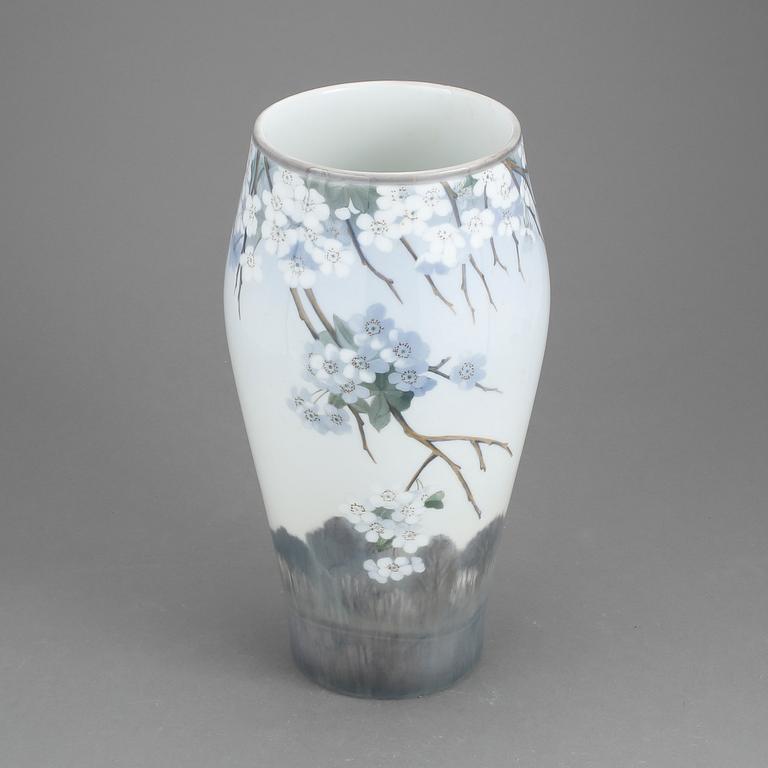 VAS, porslin, Royal Copenhagen, 1900-tal.