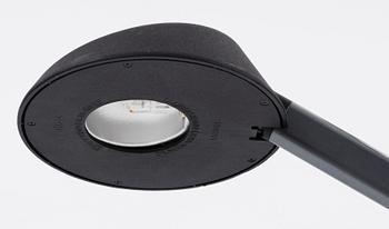 SKRIVBORDSLAMPA, "Lester", Vico Magistretti för Oluce, Italien.