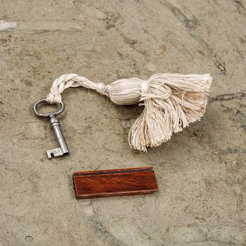 A late Gustavian mahogany chest of drawers.