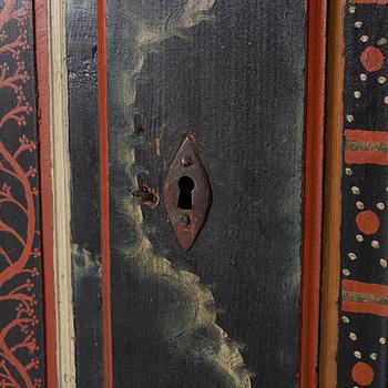 Hängskåp, allmoge, Järvsö, Hälsingland. Omkring 1795-1800.