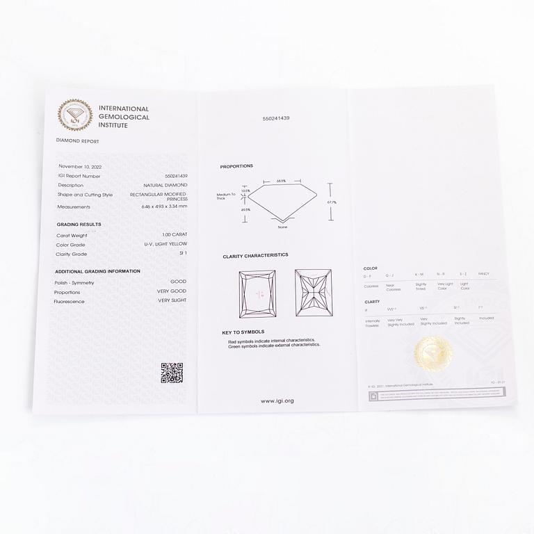 A 14K gold ring, with a rectangular modified princess-cut diamond approx. 1.00 ct. With IGI certificate.