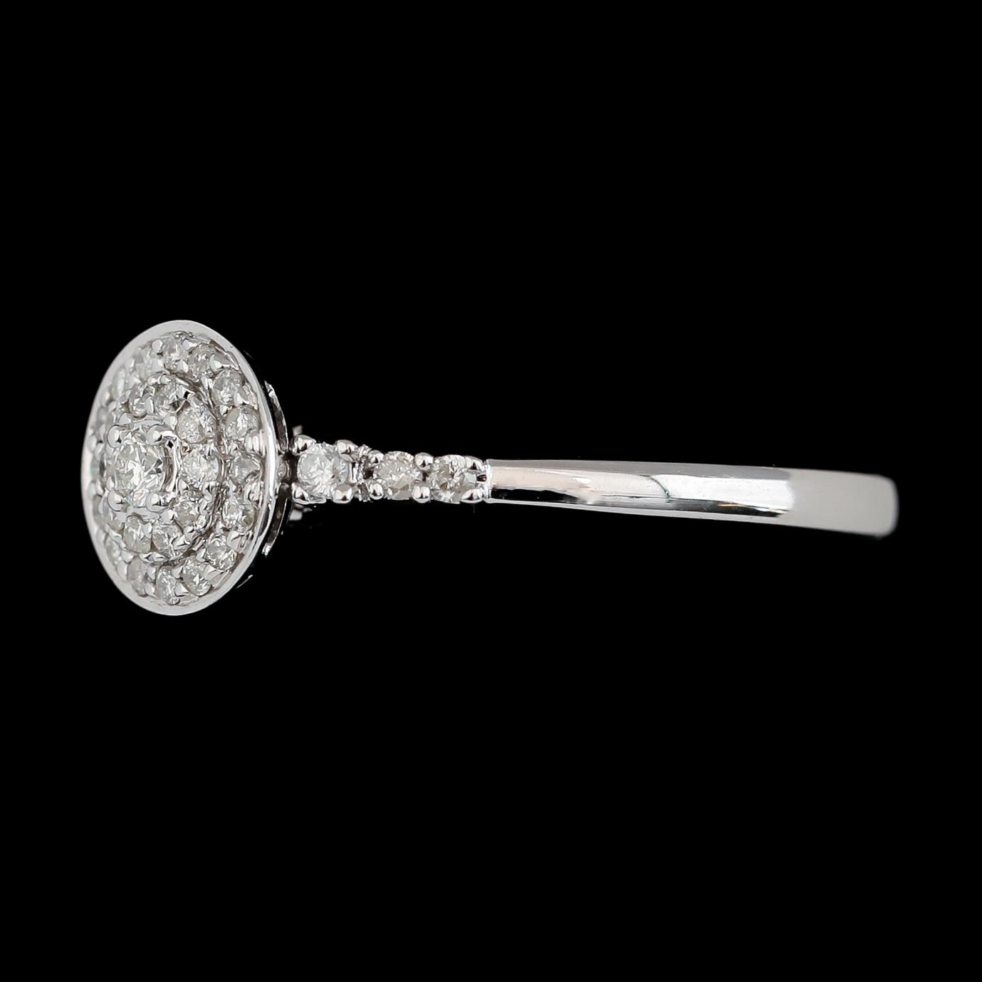 RING, 14K vitguld, diamanter tot ca 0.28 ct. Vikt ca 3 g.