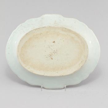 STEKFAT, porslin, Kina, 1700-tal.