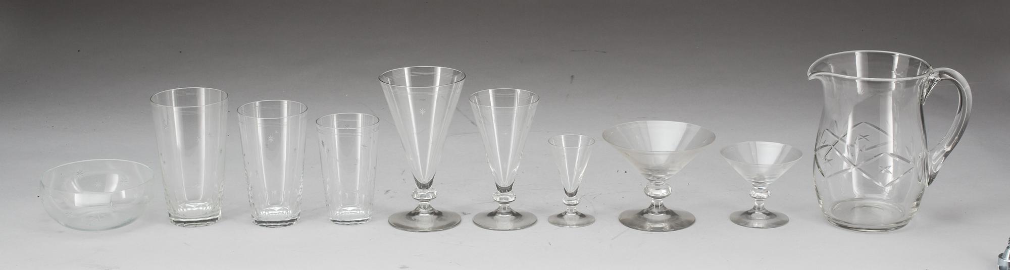 GLASSERVIS, ca 90 delar. 1900-tal.