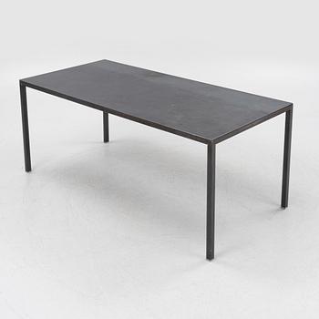 Matbord, troligen Italien, 2000-tal.